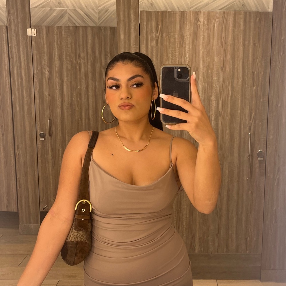 Meet your Posher, Jazmin